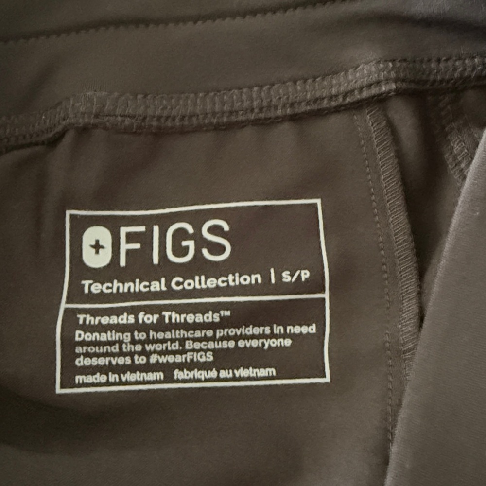 Figs NEW Women's Kade Cargo Scrub Pants in Black with Gray Drawstring Size s/p - Picture 7 of 7